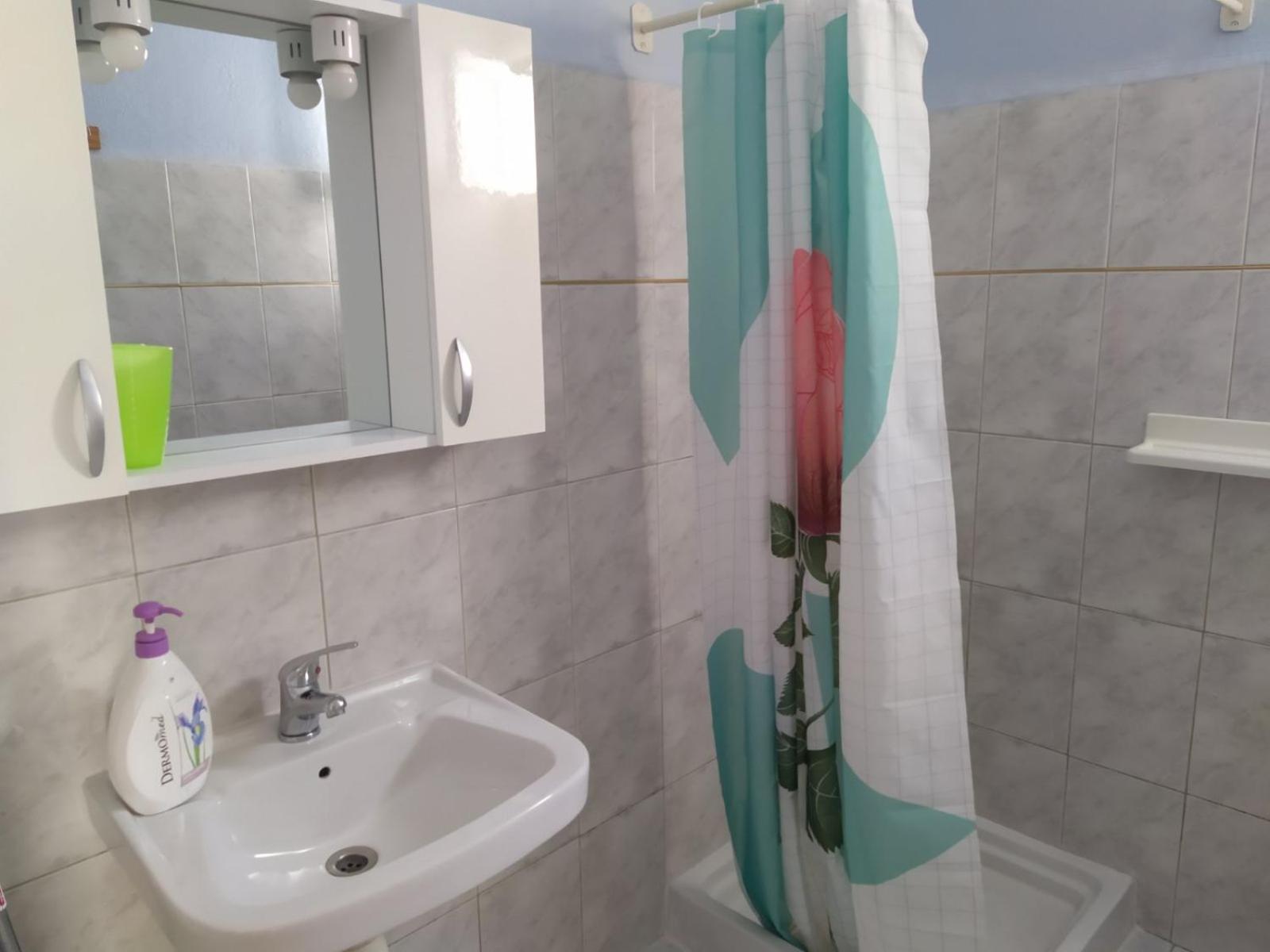 Studios And Apartments Meri Neo Klima Zewnętrze zdjęcie